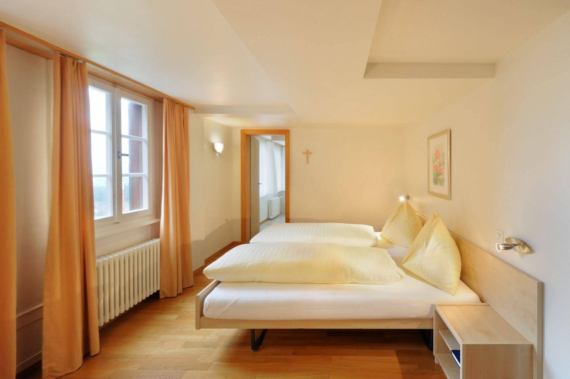 Gasthaus Paxmontana Sachseln Buitenkant foto